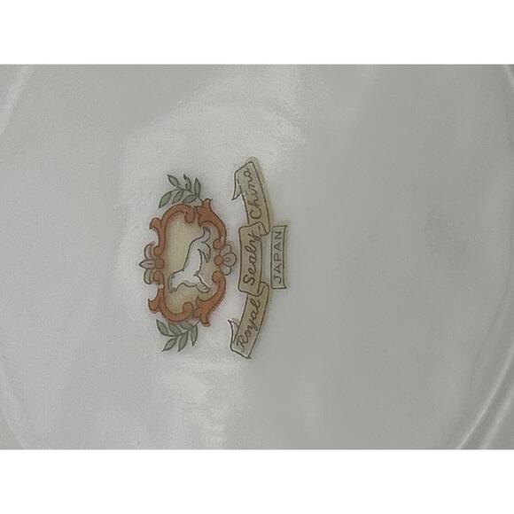 Vintage Royal Sealy China Japan Decorative Plate with Pineapple and Grapes - Picture 2 of 4